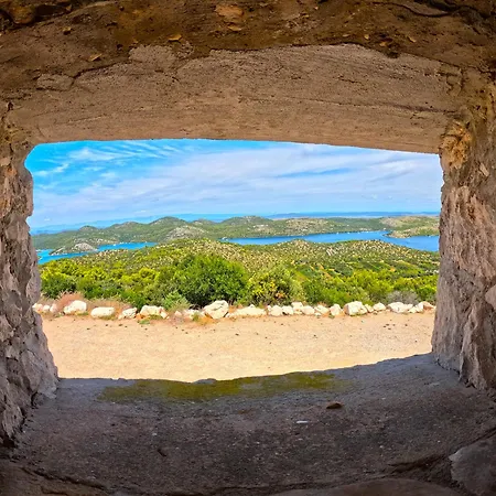 Pelicaric Dugi Otok Sali